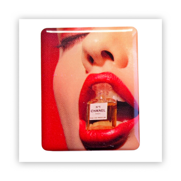 Стікер об'ємний "CHANEL NO5 RED LIPS" ST00122 фото